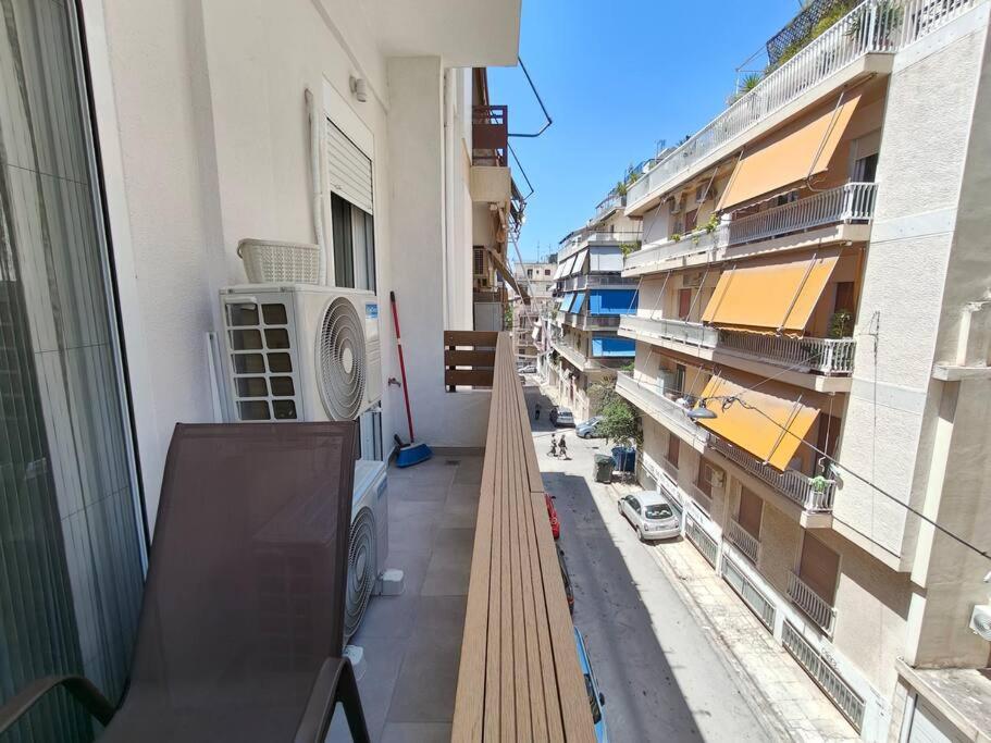 Chic Apartment Near Acropolis Aten Exteriör bild