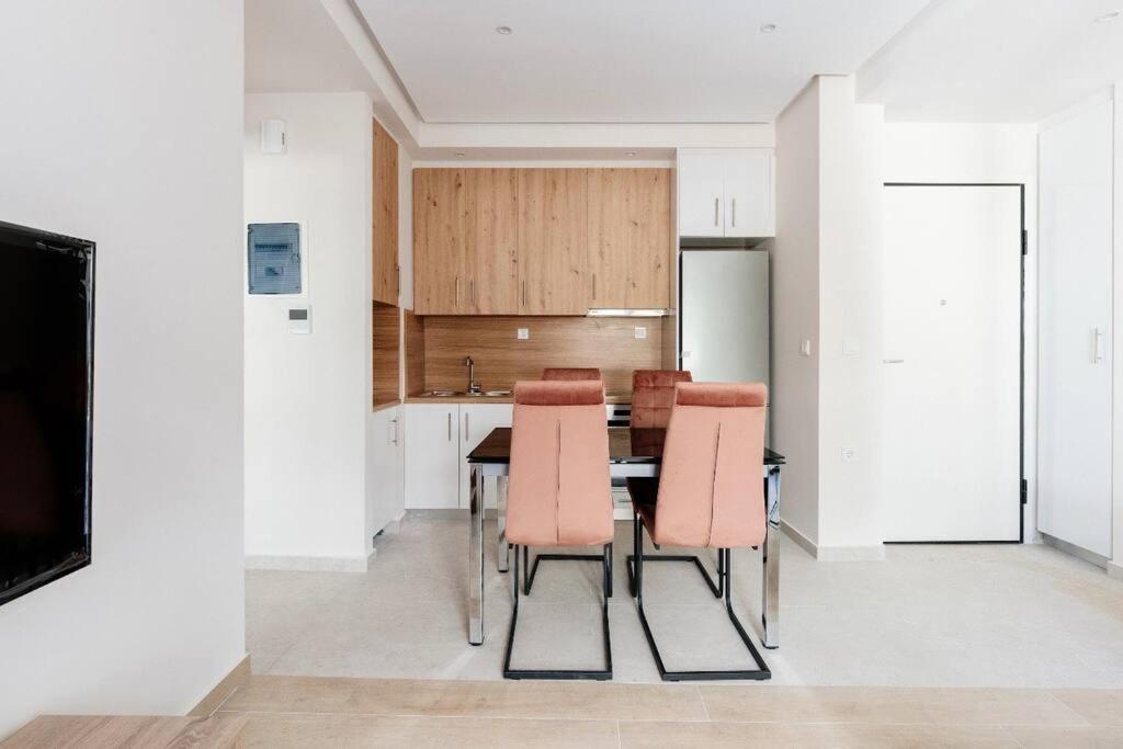 Chic Apartment Near Acropolis Aten Exteriör bild